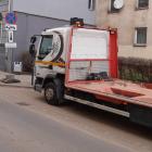 Kłopotliwy fragment ulicy. Deweloper odjechał, Orange ma posprzątać?  Autor: Czytelnik