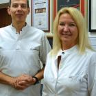 Profesor Marzena Dominiak i doktor Jakub Hadzik.  Autor: Adam Zadrzywilski