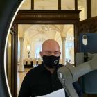 Prezydent Jacek Sutryk regularnie urządza transmisje na Facebooku  Autor: UM Wrocławia