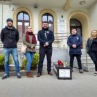 Happening przez siedzibą NFZ we Wrocławiu  Autor: Andrzej Borek / stow. WIR Masz Głos