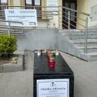 Happening przez siedzibą NFZ we Wrocławiu  Autor: Andrzej Borek / stow. WIR Masz Głos