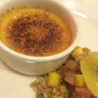 Udanym uwieńczeniem kolacji jest creme brulee, ale nie w standardowej odsłonie, a...