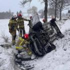 Wypadek na trasie Wrocław - Jelenia Góra / fot. KMPSP Jelenia Góra