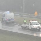 Wrocław: Policjanci przyjechali do interwencji i zakopali radiowóz  Autor: Czytelnik
