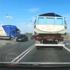 Lexus rozbił się o ciężarówkę pod Wrocławiem  Autor: STOP CHAM