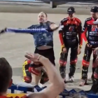 Ulubieniec wrocławskich fanów żużla złamał kibicowi rękę. Tai Woffinden ćwiczy przed...