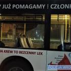 52-latek uszkodził szybę w autobusie.  Autor: Policja wrocławska