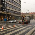 Ruch tramwajów wstrzymany. Trwa naprawa torowiska oddanego do użytku przed tygodniem...