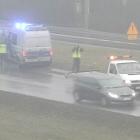 Wrocław: Policjanci przyjechali do interwencji i zakopali radiowóz  Autor: Czytelnik