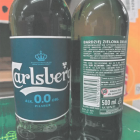 Błędnie oznakowana butelka piwa Carlsberg  Autor: GIS