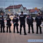 Kibice przyszli pod stadion w czasie sobotniego meczu  Autor: KMP we Wrocławiu