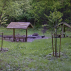  Las Osobowicki - ognisko: 
 
 dwa miejsca na ognisko wyznaczone są w rejonie boiska...