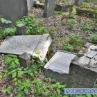 Żydowskie nagrobki zdewastowane.  Autor: Policja wrocławska