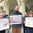 Mieszkańcy od dawna protestują przeciwko budowie spalarni i sortowni śmieci przy ul....