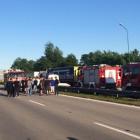 Wypadek na A4 pod Wrocławiem. Lądował śmigłowiec LPR, droga zablokowana  Autor:...