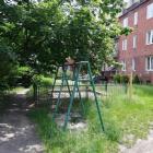 Podwórko przy al. Hallera 97-103