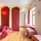 Apartament 90 mkw - 5900 zł plus opłaty 
 
apartament zlokalizowany w samym centrum...
