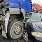 Ciężarówka wbiła się w audi. Groźny wypadek na trasie do Jeleniej Góry  Autor: OSP...
