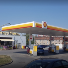 Stacja Shell przy ul. Gubińskiej 6 oferuje benzynę Pb95 za ok. 6,55 zł za litr. Za olej...