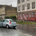 Wypadek na wjeździe do Wrocławia. Auto na środku drogi  Autor: UNIWER AUTO
