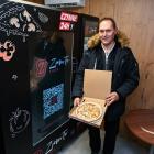  Piotr&nbsp;Redliński pomysłodawca i właściciel projektu: - Nasza pizza opiera się na...
