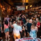 CASA De La Musica, Rynek Ratusz 11/12
 
Lokal jest stylizowany na kubańskie „cigar...