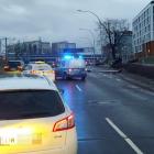 Wrocław: Wypadek na ul. Legnickiej. Auto ścięło latarnię  Autor: Czytelnik