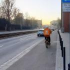 Wrocław: droga rowerowa pozostanie zamknięta. Pas asfaltu dla nikogo  Autor: k