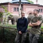 Anna Gorczyńska i Jarosław Wachol to absolwenci zootechniki na UPWr. W ogrodzie...