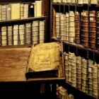 Biblioteka łańcuchowa. W oleśnickiej bazylice mniejszej znajduje się jedyna zachowana w...