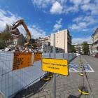Wyburzanie budynku w centrum Wrocławia. Znana wrocławska firma robi miejsce na nową...