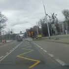 Bałagan z MPK: Pasażerowie, jak kaczki biegają za tramwajem  Autor: kadr z filmu