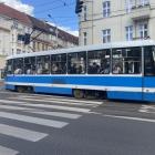 Wykolejenie tramwaju na Piastowskiej  Autor: Ola Wiśniewska