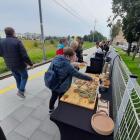 Mieszkańcy osiedla Wojnów upewnili się, że pociągiem jest wygodnie i szybko  Autor: k