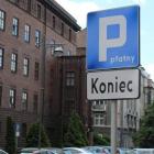 Wrocławski magistrat proponuje rozszerzenie strefy płatnego parkowania o 100 proc....