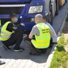 Nielegalni imigranci zatrzymani we Wrocławiu  Autor: Nadorzańska Straż Graniczna