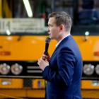 Michał Jaros zaprezentował nową inicjatywę na terenie zajezdni przy ul. Grabiszyńskiej...