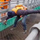 Montaż siatek na AOW. Gdzie dziś pracują drogowcy?  Autor: GDDKiA