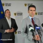 Marszałek Paweł Gancarz (z lewej) i minister Piotr Malepszak