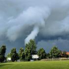Trąba powietrzna nad miejscowością Żórawina koło Wrocławia  Autor: Dominika Pogodzińska