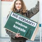Protest przeciw sprzedaży działki deweloperowi: “Jacek nie przerżnij tego miasta”...