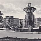 Lata 1910-1916. Fontanna Bismarcka oraz plac Królewski.  Autor: fotopolska.eu