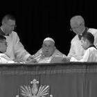 Jeszcze w wielkanocną niedzielę Papież Franciszek pozdrowił wiernych obecnych na placu...