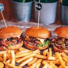 Psie Budy 7/8/9
 
Restauracja z burgerami. W menu m.in. Bekonburger i burger...