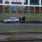 Wrocław: Wypadek na ul. Legnickiej. Auto ścięło latarnię  Autor: Czytelnik