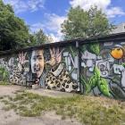 Wrocław: Zachwycający mural. “Chcieliśmy poprawić Filipowi widok z okna”  Autor: Jakub...