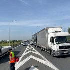 Zablokowany zjazd z AOW po wypadku ciężarówki  Autor: UNIWER AUTO