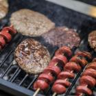 - Nie ma jako takiego zakazu grillowania. Jest zakaz używania otwartego ognia, a grill...