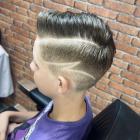  Barber Shop Papa znajduje się przy ul. Kiełczowskiej 51B. W tym salonie można...