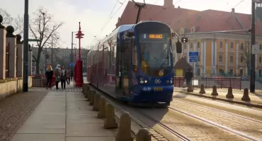 Tramwaje wracają na Glinianą, linia 0 wchodzi w tryb „letni”